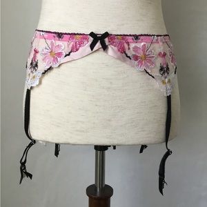 Victoria’s Secret Garter Belt Pink/White Lace XS/S